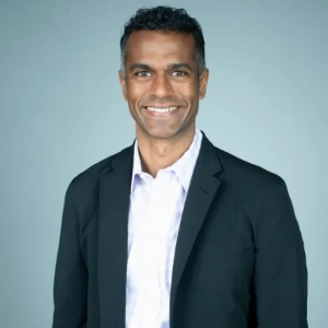 Garth Sheriff, CPA, CA, CPA (Illinois), CGMA, CIA, CFE, founder of Sheriff Consulting, with 20+ years of experience in professional education, specializing in ethics, leadership, communication, and AI, combining his background in acting and improvisation to deliver engaging, story-driven learning experiences for CPAs and finance professionals.